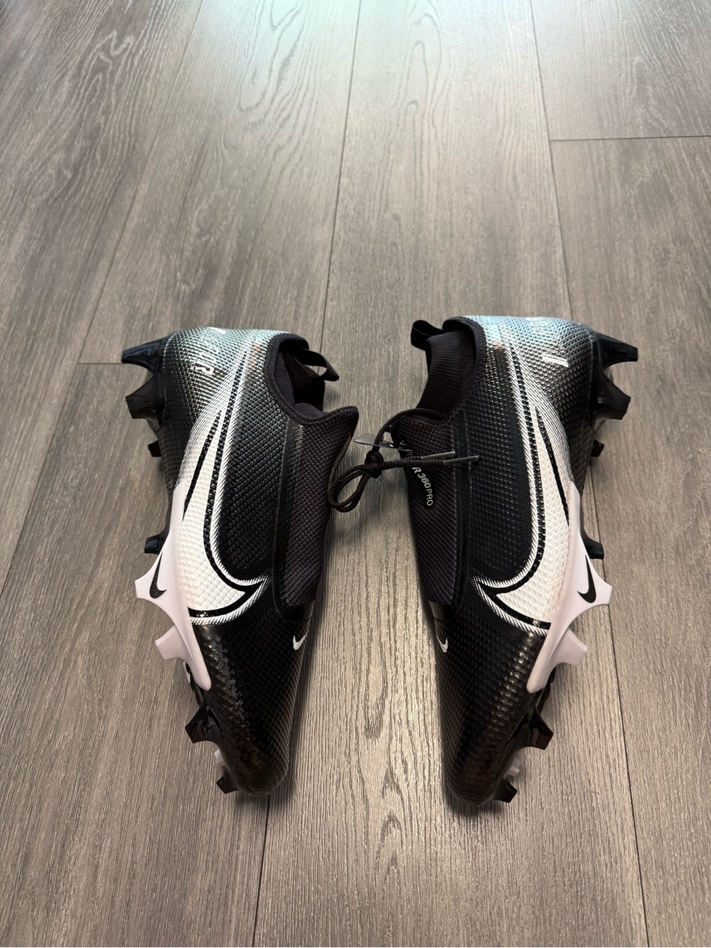Nike Vapor Edge Pro 360 Football Cleats Men's Size 11 Black White AO8277-001 New